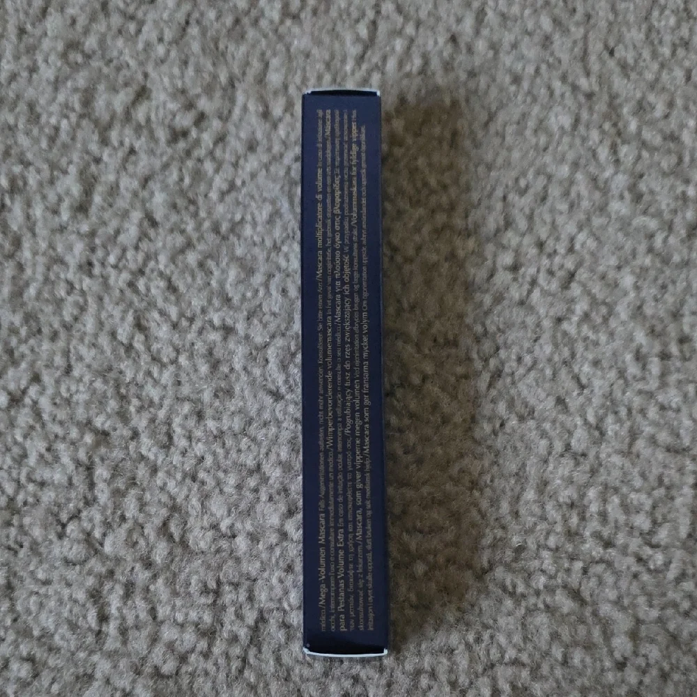 Estée Lauder Sumptuous Extreme Mascara In Extreme Black